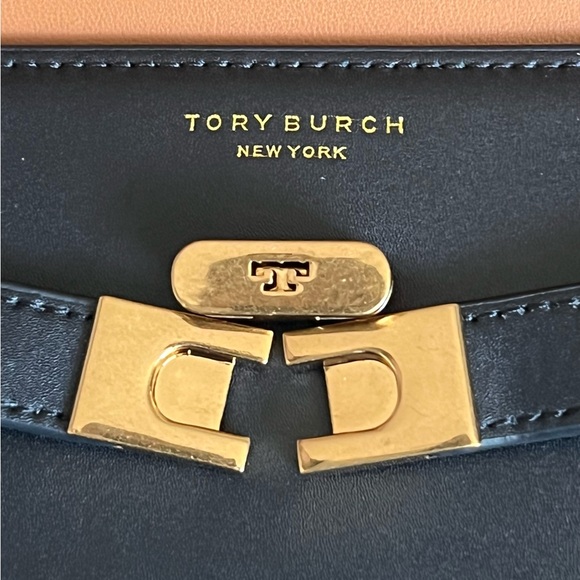 158720 - Tory Burch Lee Radziwill Shoulder Bag - Picture 8 of 16